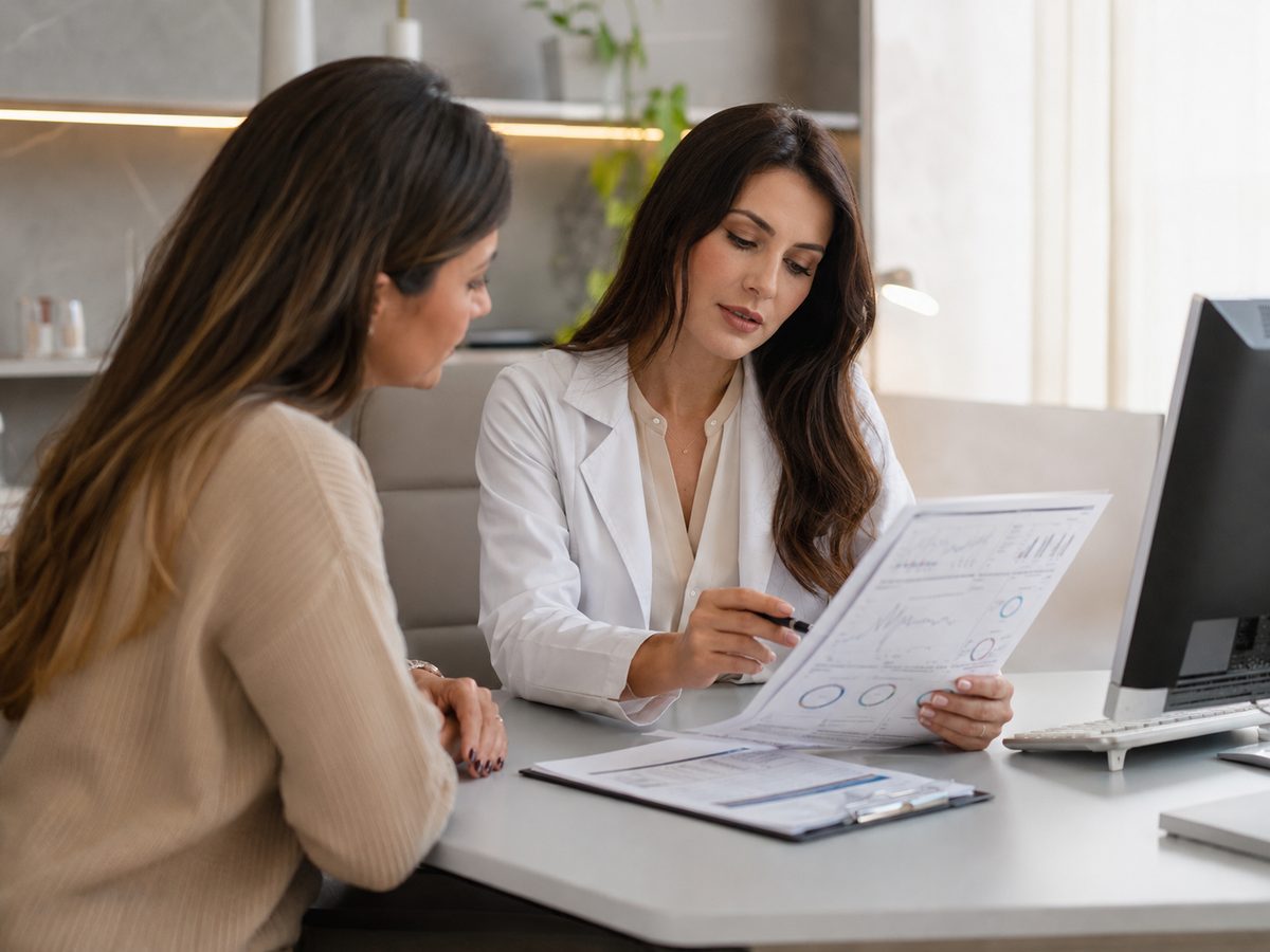 Consulta médica para avaliação hormonal completa